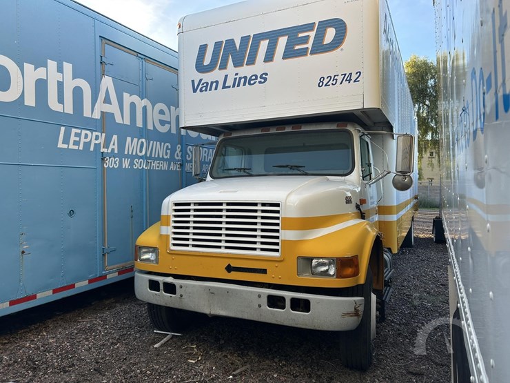 2001-international-4700-image-2