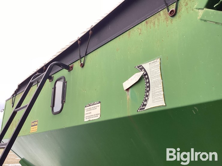 unverferth-gc-4500-grain-cart-image-11