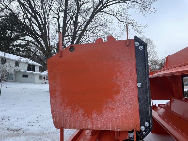 #2000-•-new-kc-12'-loader-pusher-image-7