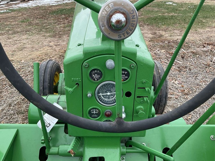 john-deere-70-image-6