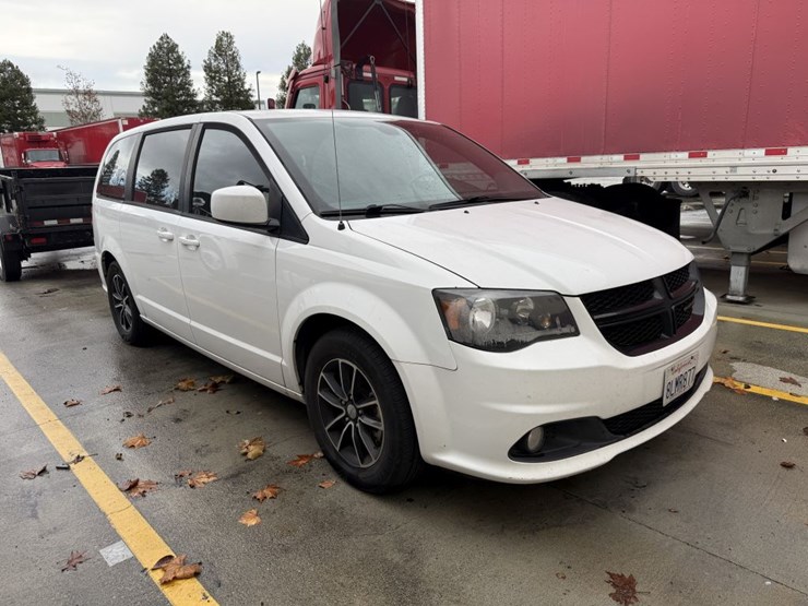 2019-dodge-grand-caravan-image-2