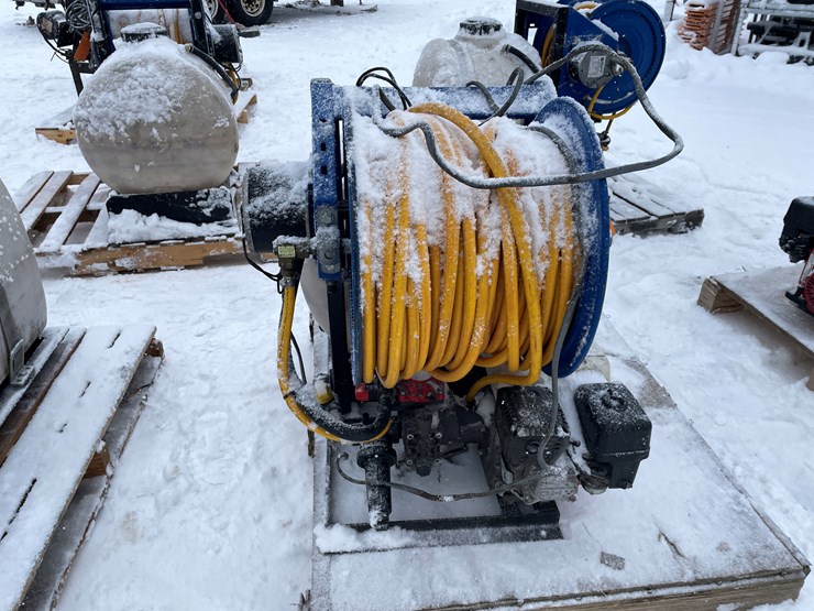 #3831-•-used-pressure-washer-unit-image-2