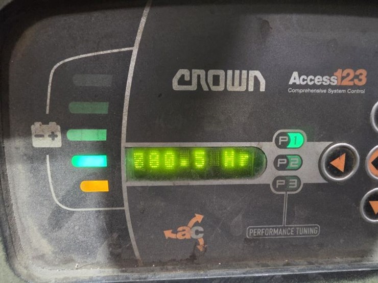 2014-crown-pe4500-60-image-3