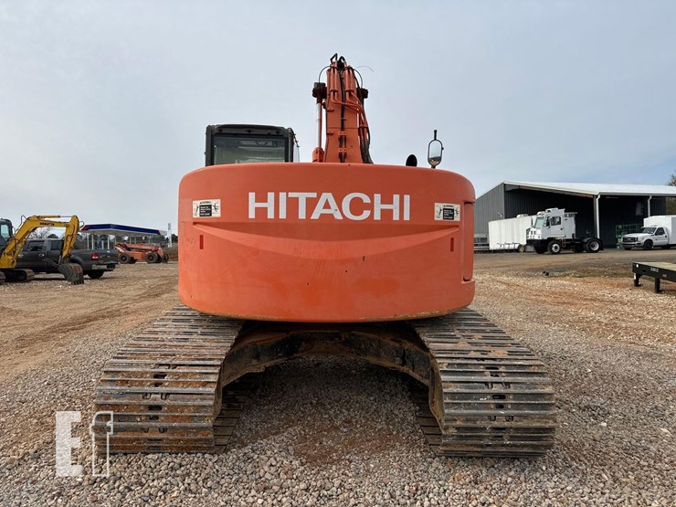 2012-hitachi-zx225us-lc-3-image-4