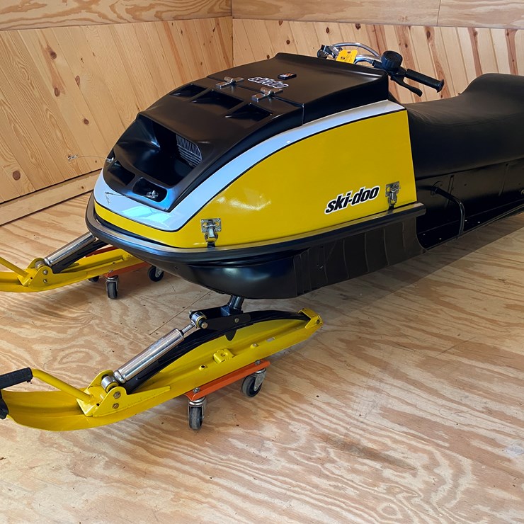 #3779 • 1972 Ski-Doo 295 Blizzard Snowmobile