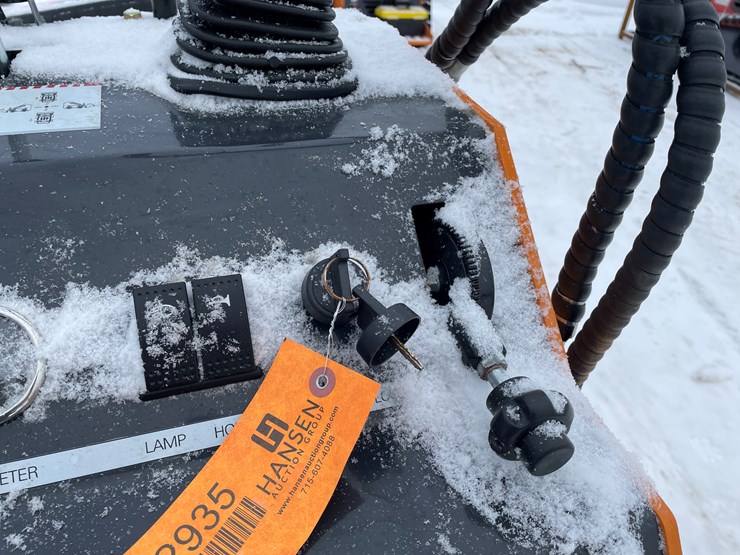 #308-•-new-land-hero-mini-skid-loader-image-26