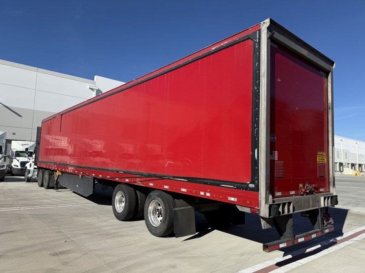 2016-utility-van-image-4