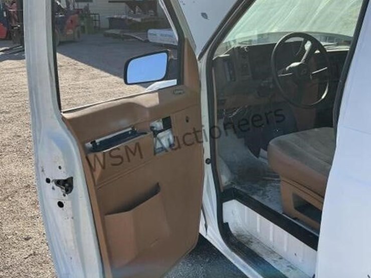 1989-chevrolet-astro-image-23