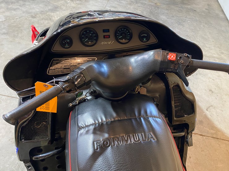 #3788-•-1991-ski-doo-formula-mach-1-snowmobile-image-19