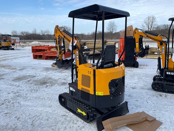#202-•-miva-va15-mini-excavator-image-7