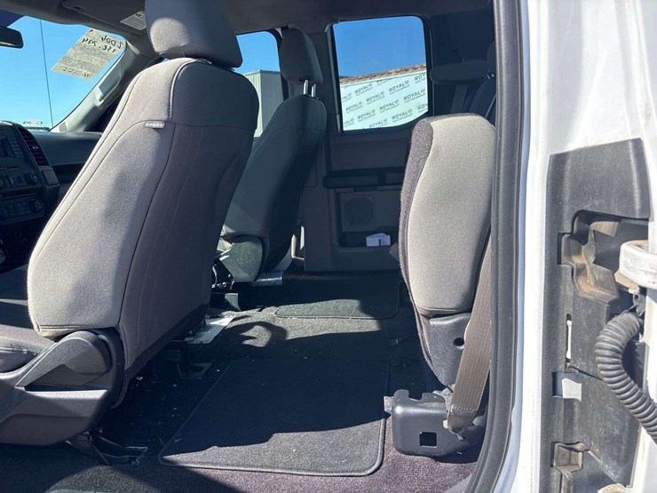 2016-ford-f150-image-13