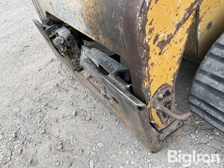 2011-caterpillar-277c-image-19