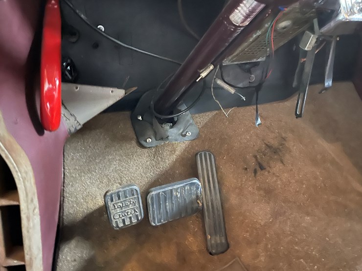 #3812-•-1948-chrysler-new-yorker-convertible-(has-wi-title)-image-36