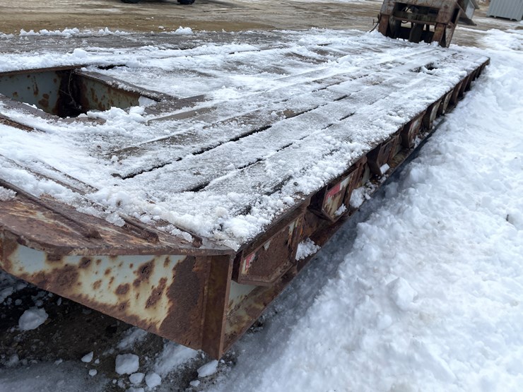 #1012-•-32'-lowboy-semi-trailer-(no-title,-for-parts)-image-36