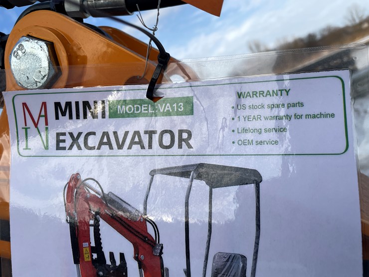 #204-•-miva-va13-mini-excavator-image-14