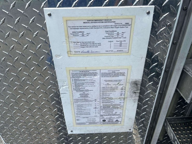 2013-ford-f550-image-18