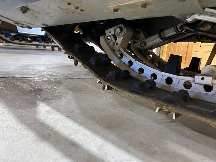 #3782-•-1973-speedway-440-rs-triple-snowmobile-image-19