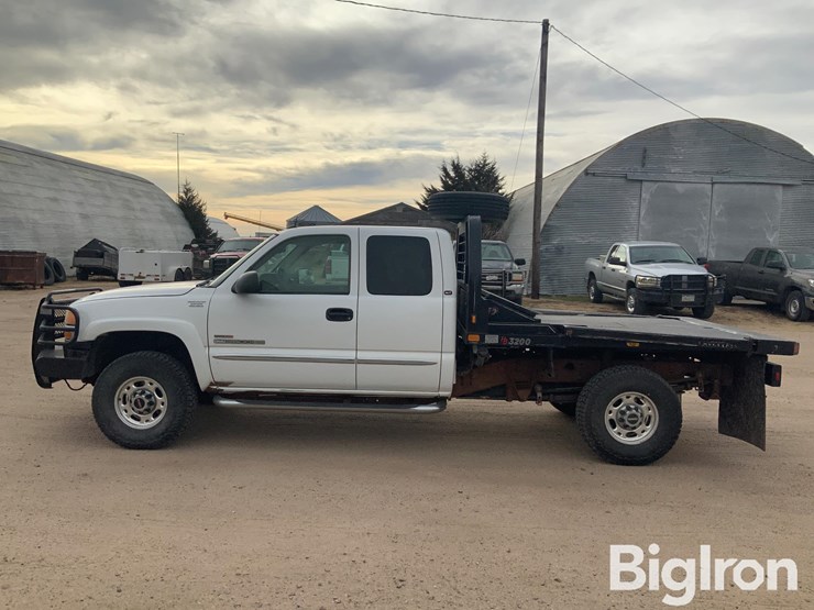 2005-gmc-sierra-2500-image-8