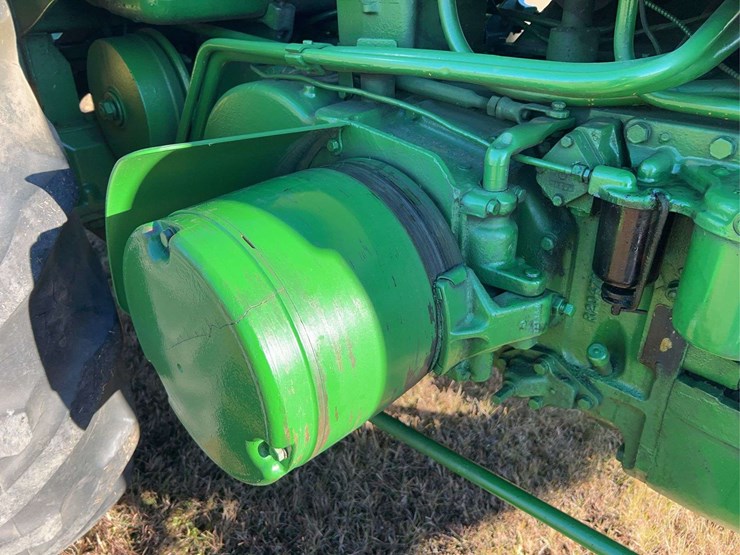 john-deere-830-image-33