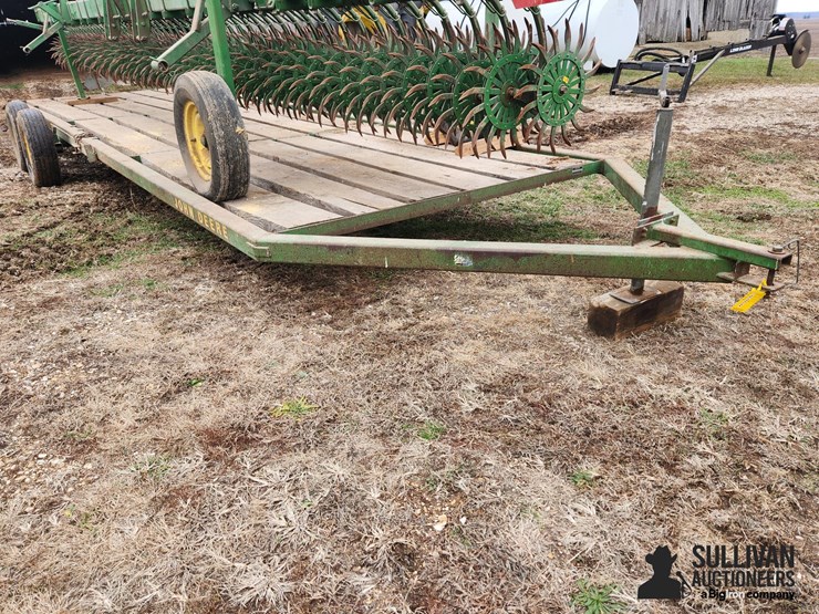 john-deere-donahue-t/a-implement-trailer-image-3