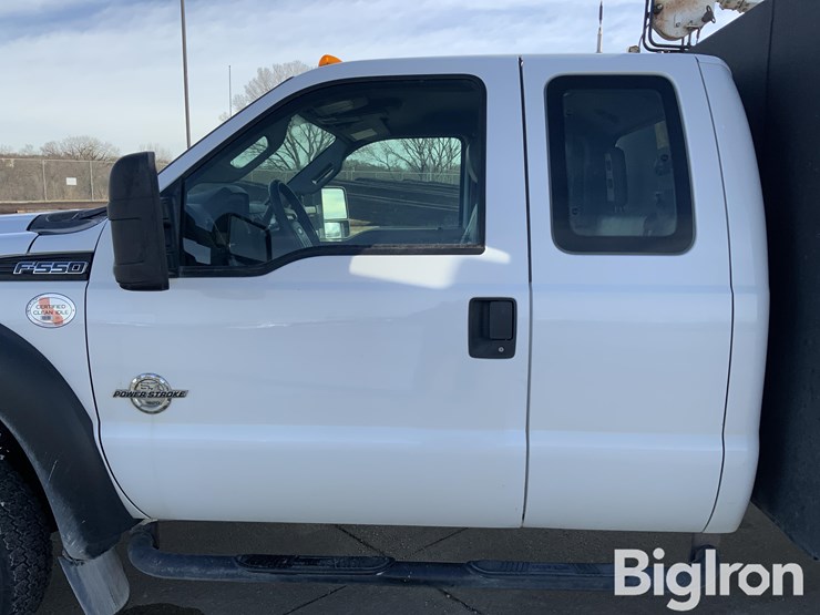 2012-ford-f550-xl-image-17