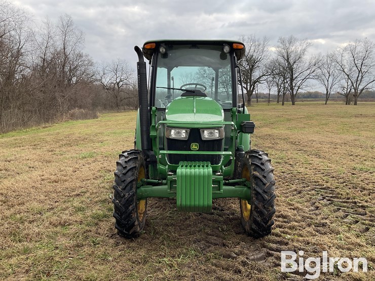 2022-john-deere-5065e-image-2
