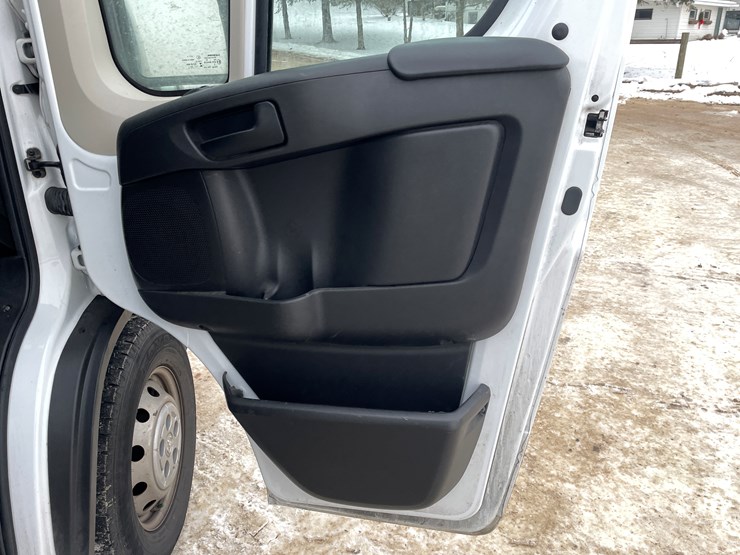 2022-dodge-1500-image-37