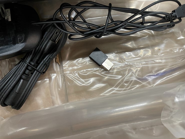 #5853-•-hp-desktop-computer-image-9