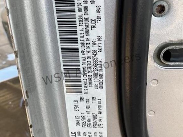 2011-dodge-1500-image-15