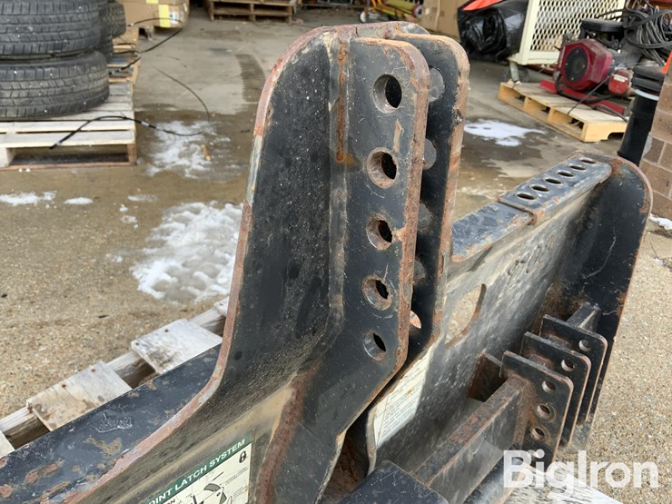 bobcat-skid-steer-3-pt-hitch-attachment-image-19