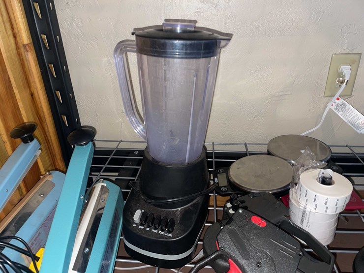 #6349-•-shelf-contents-image-8