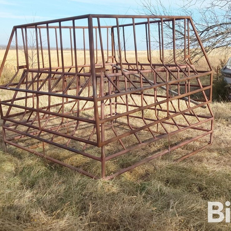 Square 8-1/2' X 9-1/2' Bale Feeders