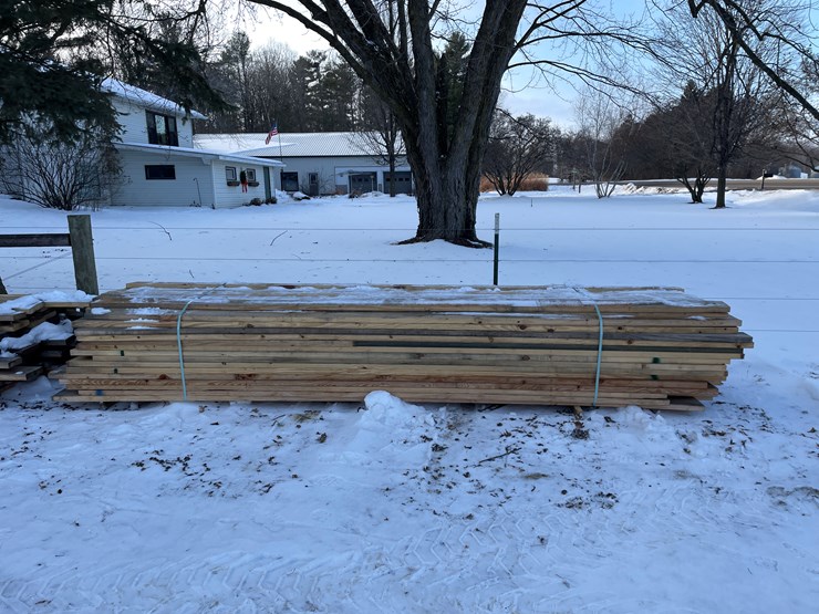 #3815-•-bundle-of-construction-grade-lumber-image-2