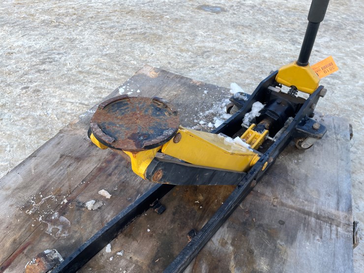 #3819-•-rolling-floor-jack-image-6