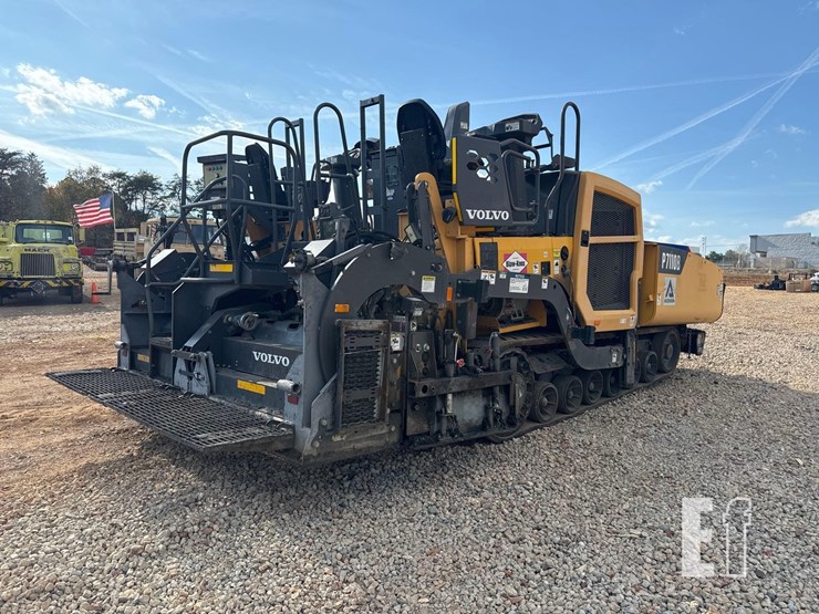 2018-volvo-p7110b-image-5