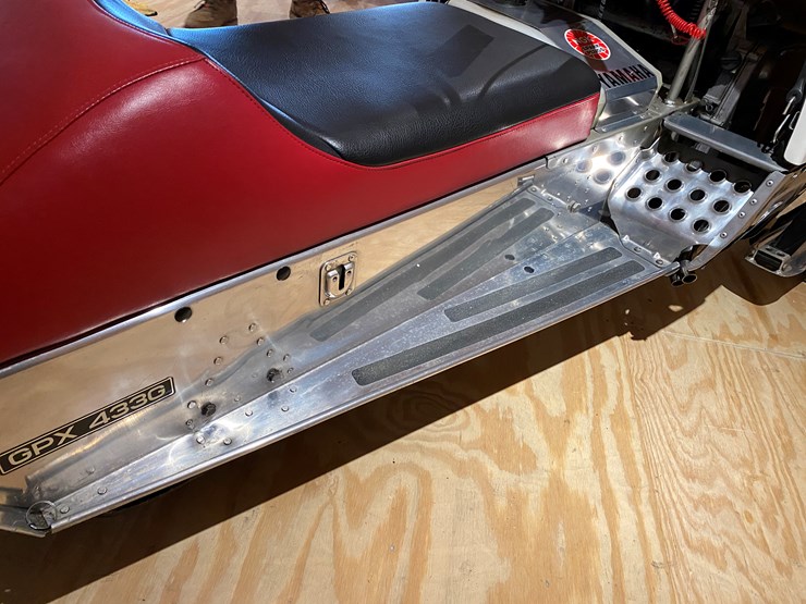 #3778-•-1975-yamaha-kalamazoo-gpx-433g-snowmobile-image-13