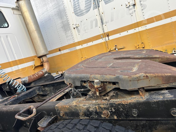 1984-international-s2200-image-17