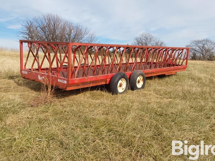 apache-wfw24a2-24'-feeder-wagon-image-5