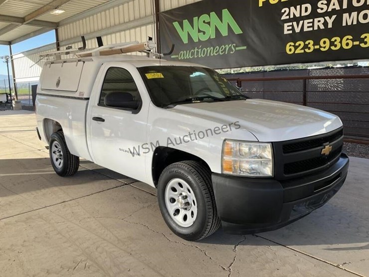 2012-chevrolet-silverado-1500-image-2