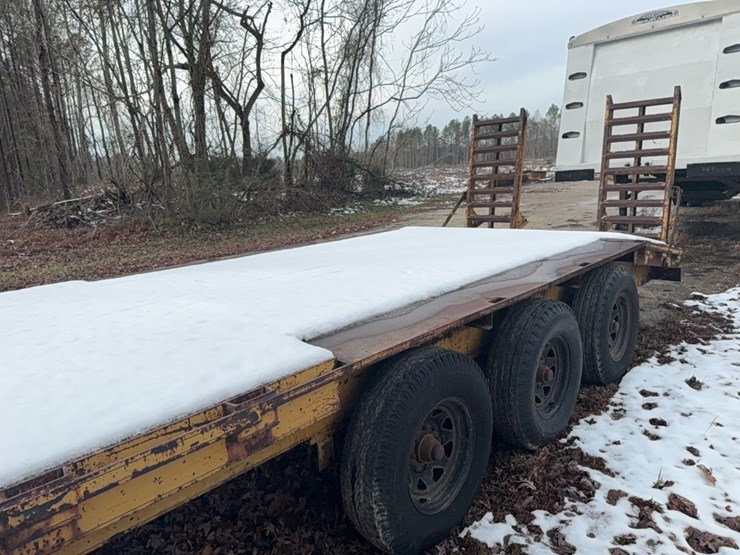 intl-trailer,-6-wheel,-18-ft-flat-with-4-ft-ramps;-located-at-7241-roxbury-rd,-charles-city,-va,--please-call-804.837.9940-or-804.651.4404-with-questions-image-17