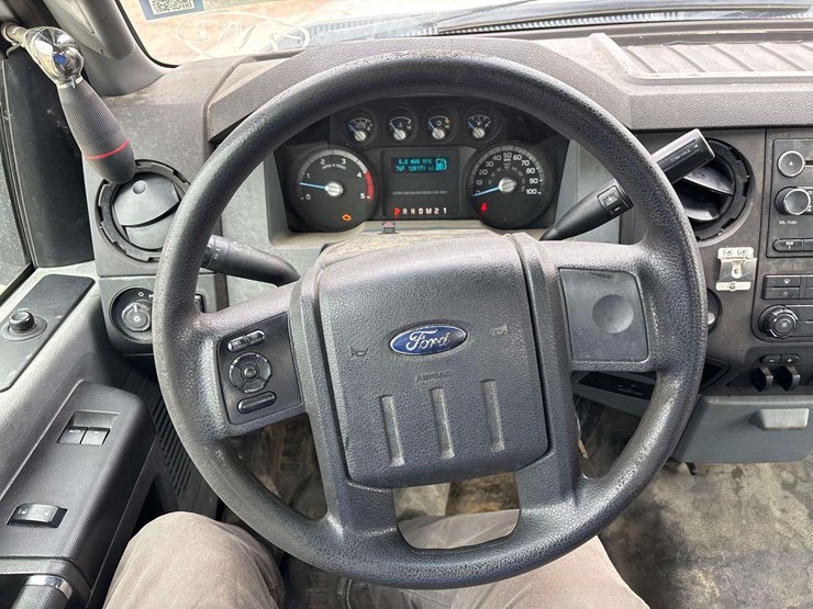 2012-ford-f550-image-10