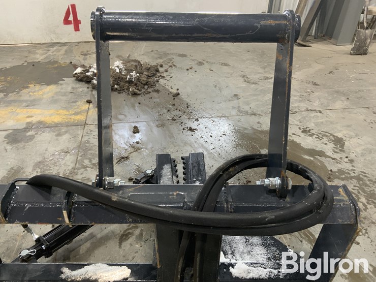 2024-land-honor-tp2-13-08d-skid-steer-post/tree-puller-image-12