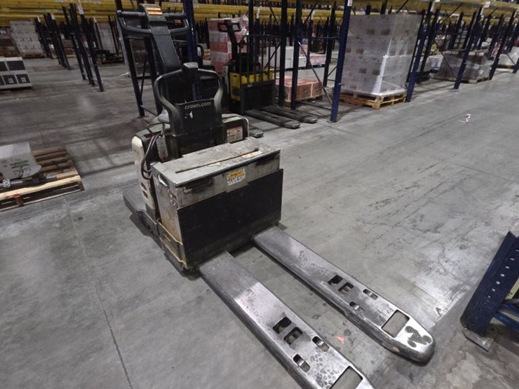 2014-crown-pe4500-60-image-1