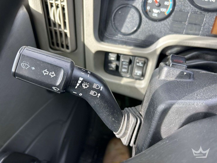 2019-international-durastar-4300-image-14