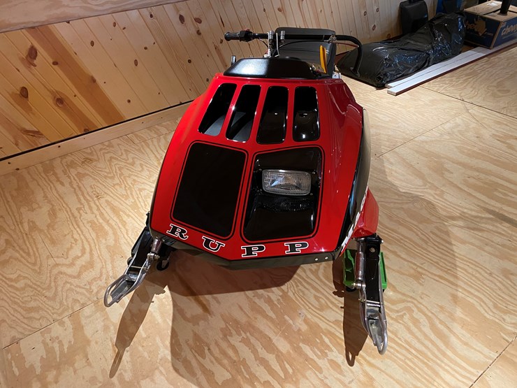#3776-•-1976-rupp-magnum-440-snowmobile-image-5
