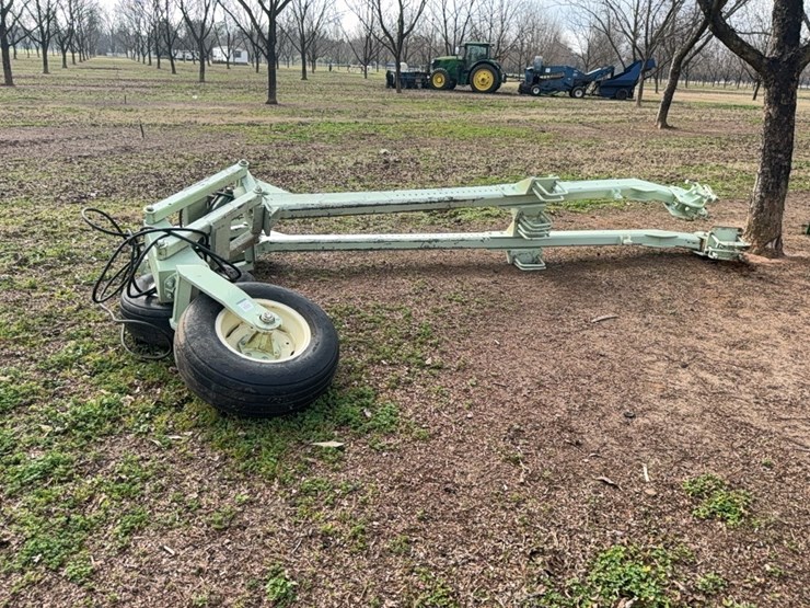 kmc---lift-assist-wheels-image-15