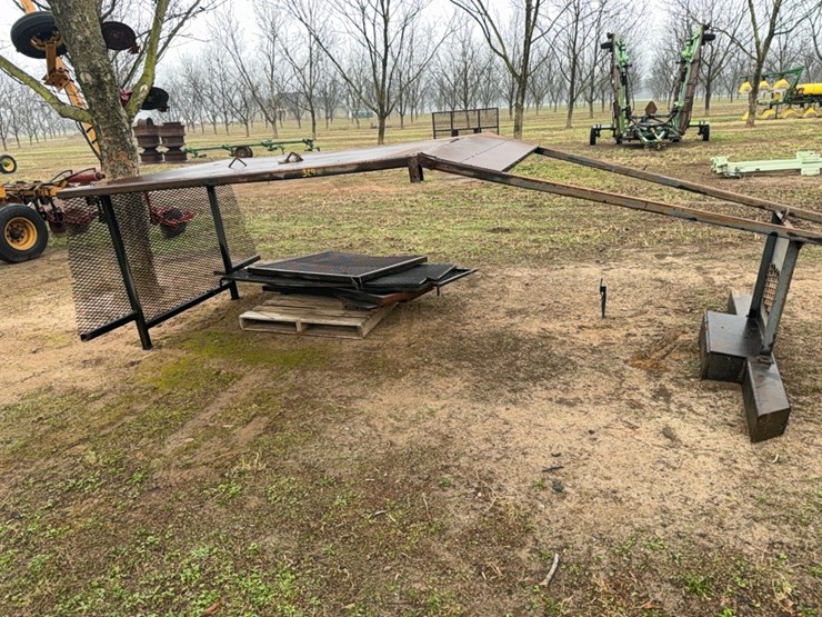 gt-metal-works-tractor-cage-image-3