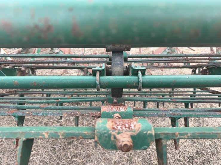 kmc-6-38-(6row-on-38”-only)-peanut-digger/inverter-image-40