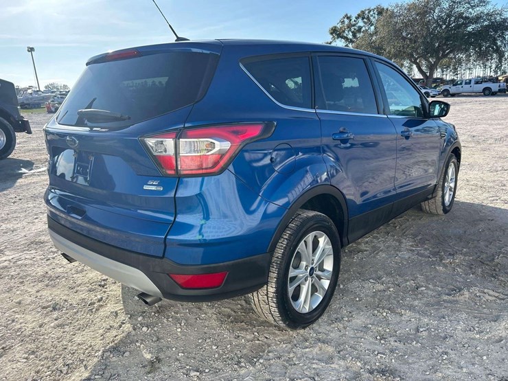 2017-ford-escape-image-3