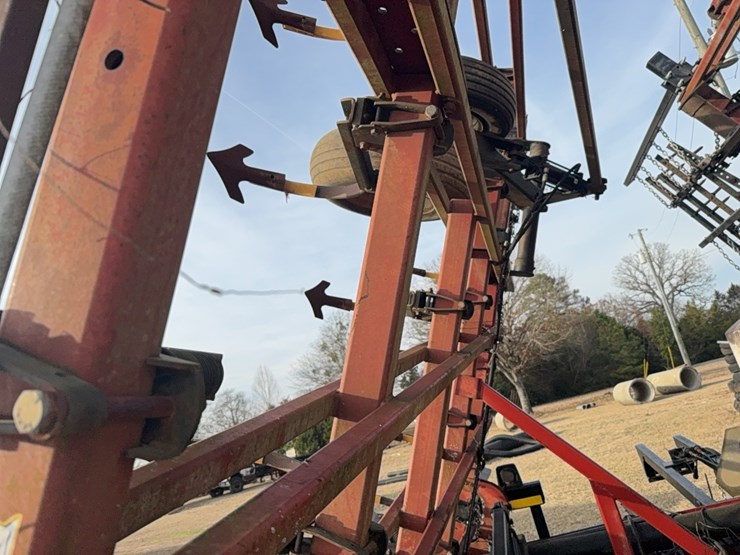 case-ih-tiger-mate-￼-field-cultivator-image-63